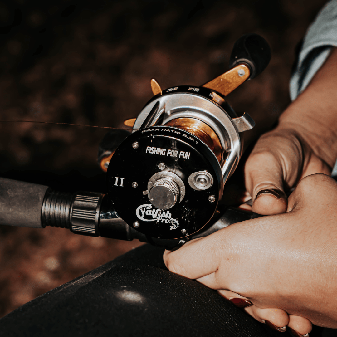 Catfish Pro Round Baitcaster Reel Brass Gears Aluminum 5.3:1 17lbs of Drag