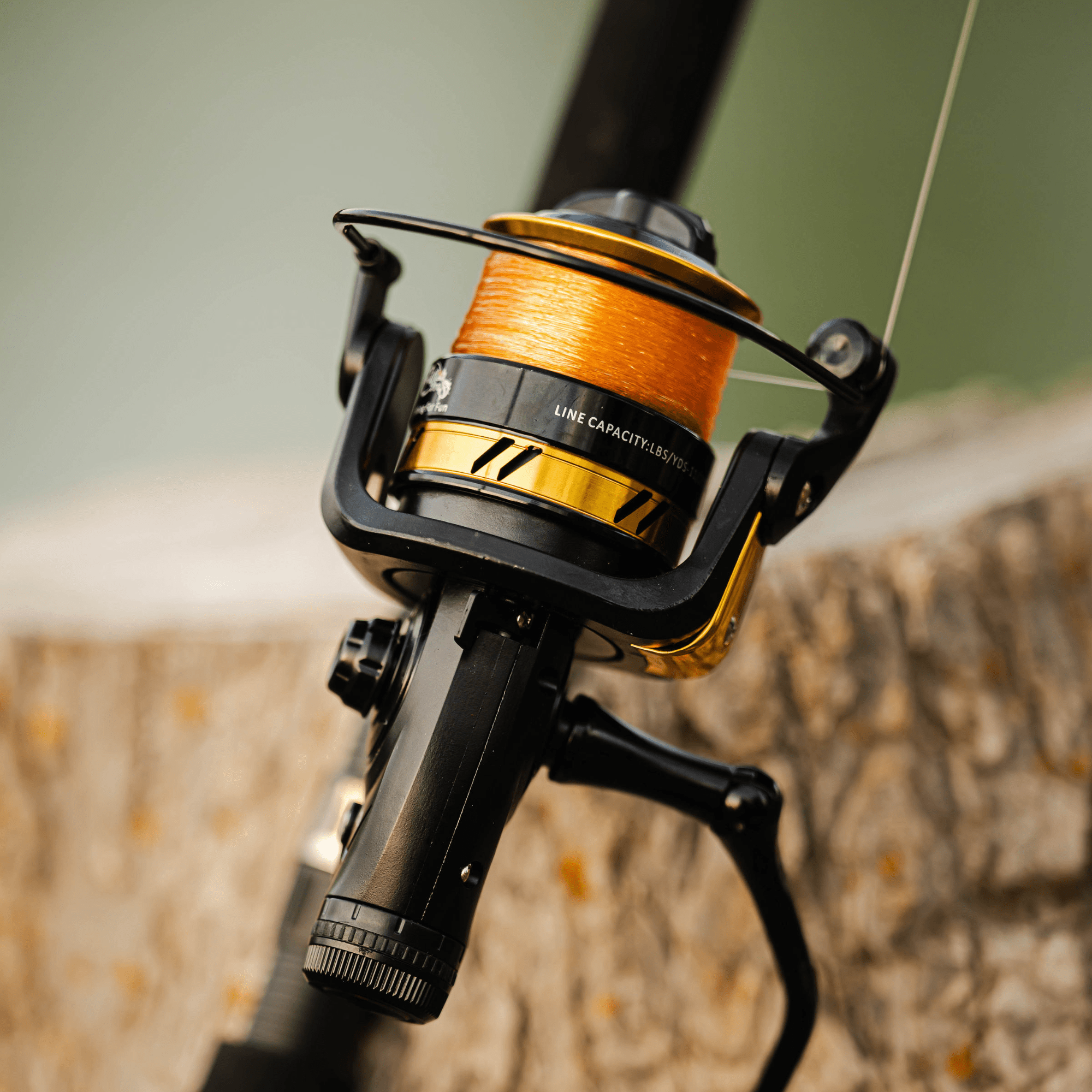 Catfish Pro Ambidextrous Spinning Reel Pre-Spooled 20lb Monofilament