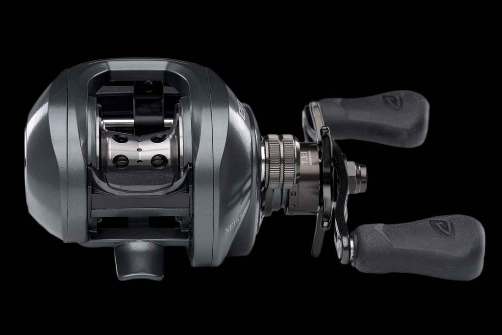 Denali Novus Elite Baitcasting Reel 10+1 BB 17.6lb Drag 7.5oz 7.3 8.1:1